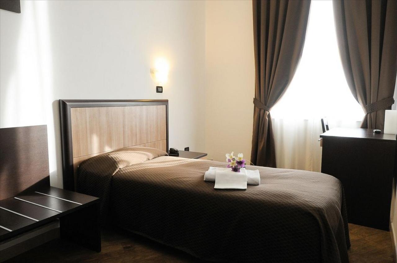 Hotel Chopin جنوة المظهر الخارجي الصورة